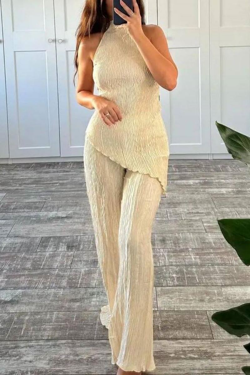Mouwloos haltertopje met hoge taille, casual broek met wijde pijpen
