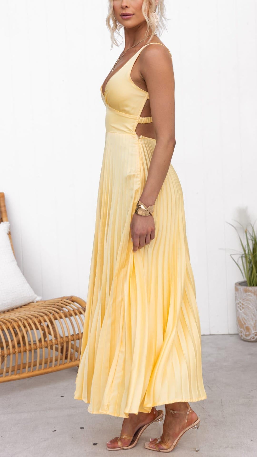 Yellow pleated V-neck maxi dress