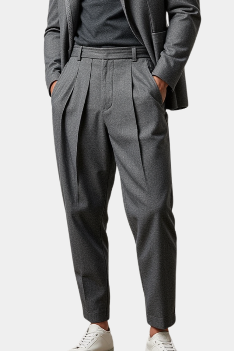 Relaxed Fit Pleated Trousers